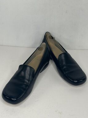 Anne Klein Black Leather Slip-On Loafers Sleek Contemporary Sz 8